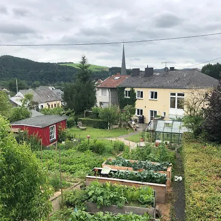 Eifelmittendrin Apartment *